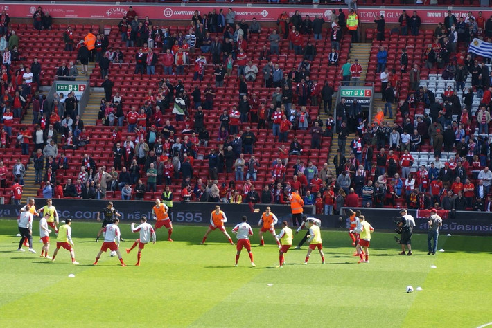 欧冠唯一0分球队，阿贾克斯首次遭遇欧战8连败（阿贾克斯首次欧战八连败，成欧冠赛场唯一零分队）