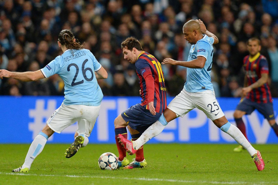 叒没传球，萨拉赫无视维尔茨要球选择补射，结果被封堵（又不传！萨拉赫无视维尔茨要球强行补射，仍被封堵）