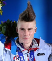 曼晚：曼联仍在为留三位非洲球员而努力，但也有意保持神秘（曼晚：曼联正努力留住三名非洲球员，同时对外刻意保密）