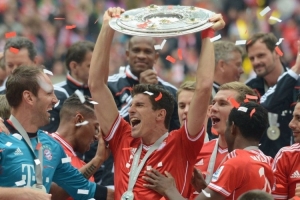 德塞利选择范德萨、卡洛斯、拉莫斯等球员，展现其独特风格与偏好。（德塞利点将范德萨、卡洛斯、拉莫斯等，选人凸显鲜明个人风格与偏好）