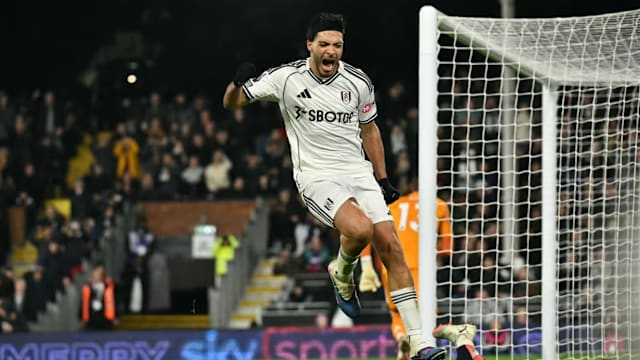 利物浦萨拉赫关键进球锁定胜局（萨拉赫制胜一击助利物浦全取三分）