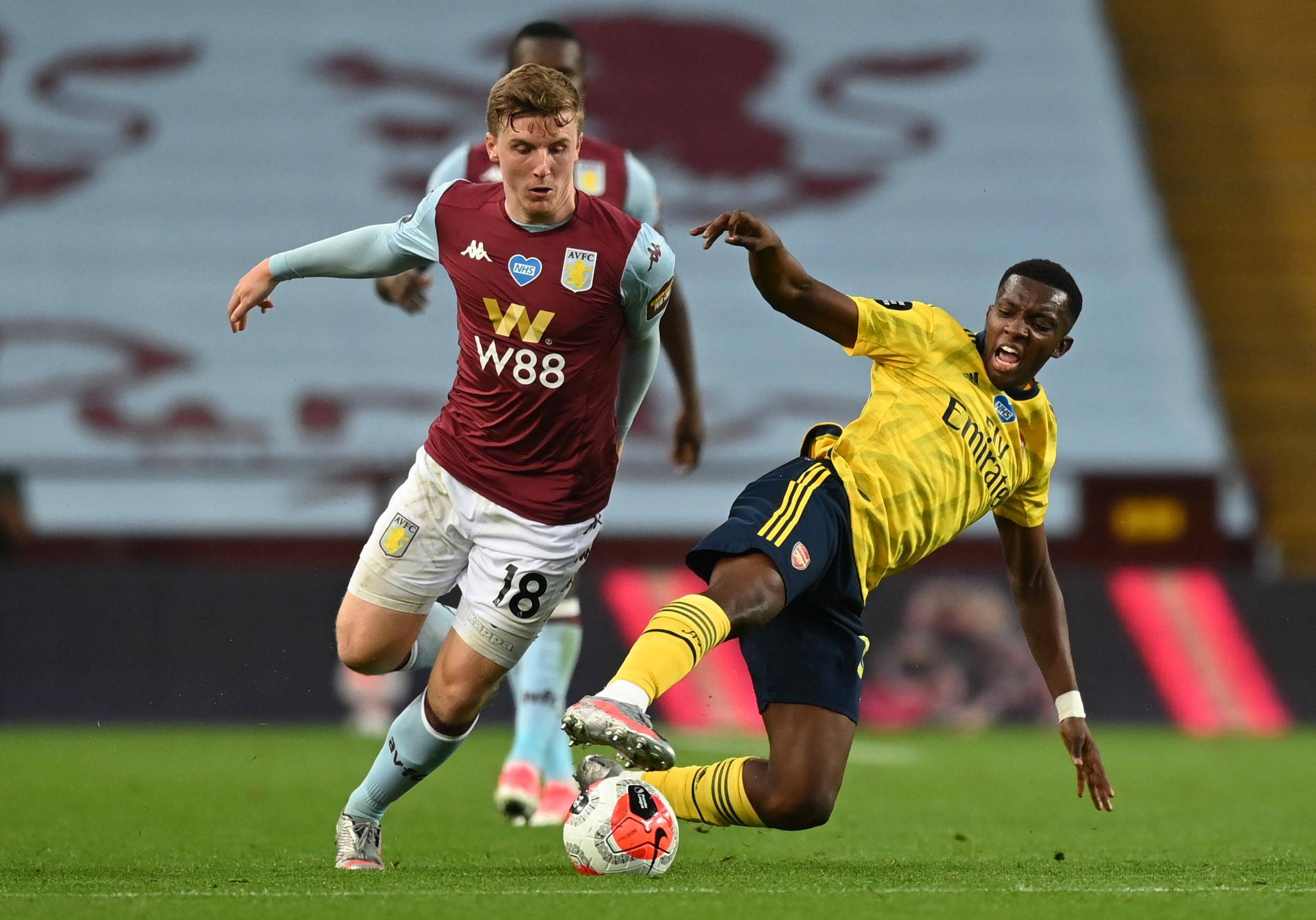 英超焦点战：利物浦主场迎战热刺,（英超重磅对决：利物浦坐镇主场迎战热刺）