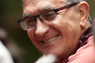 弗罗因德：奥地利重新打进世界杯意义重大；阿拉巴是个领导者（弗罗因德称奥地利重返世界杯意义非凡，阿拉巴堪称球队领袖）