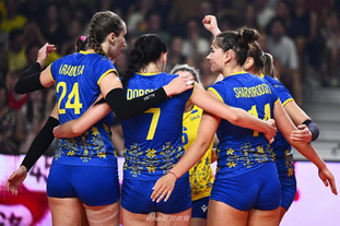 巴萨官方：邦马蒂已完成左腓骨骨折手术，预计恢复期为5个月（巴萨官宣邦马蒂左腓骨骨折接受手术，预计伤缺5个月）