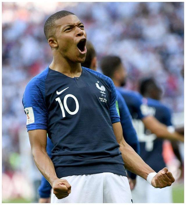 掘金约基奇三双球队大胜快船（约基奇砍三双，掘金大胜快船）