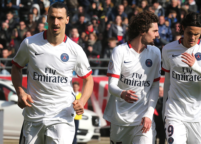 欧战连场破门，卡利穆恩多成为诺丁汉森林近42年第一人（卡利穆恩多欧战连场建功，成诺丁汉森林42年来首人）