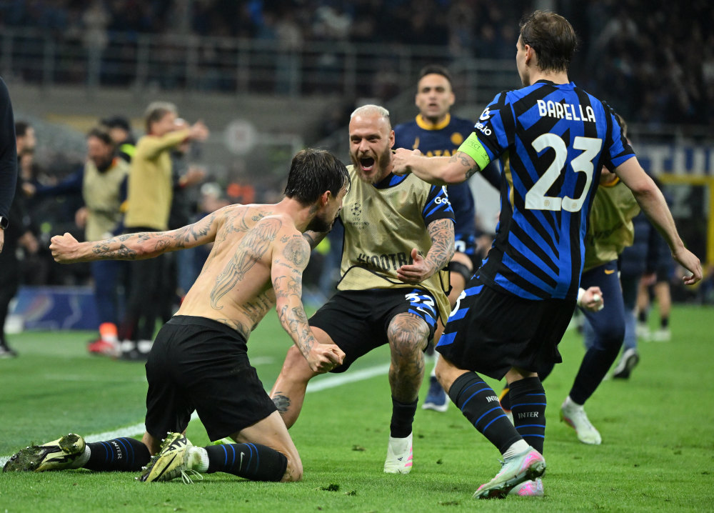 图片报：瓜帅对埃切韦里的情况不满，球员冬窗可能被租回河床（图片报：瓜迪奥拉不满埃切韦里现状，冬窗或将租借其回河床）