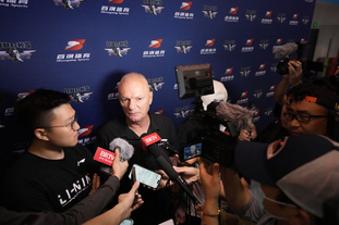 拉蒙：我喜欢观察米利唐来提升自己；意大利的面食和披萨一流（拉蒙：通过研究米利唐不断进步；意大利面与披萨水准一流）